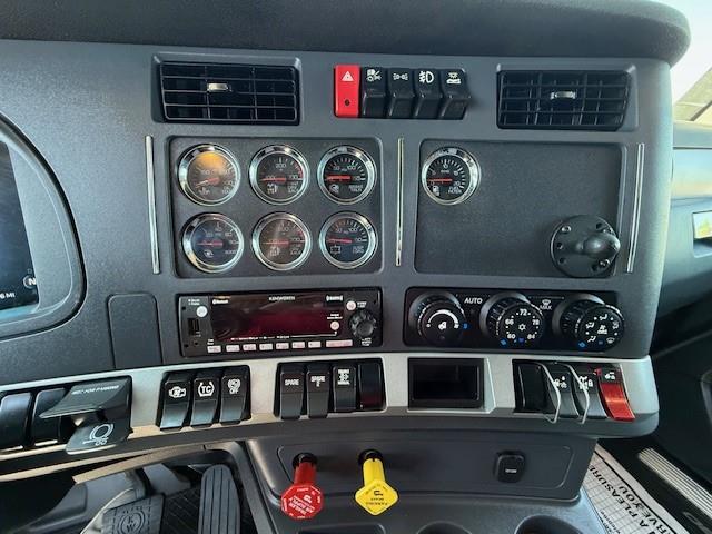 2022 Kenworth T680-12