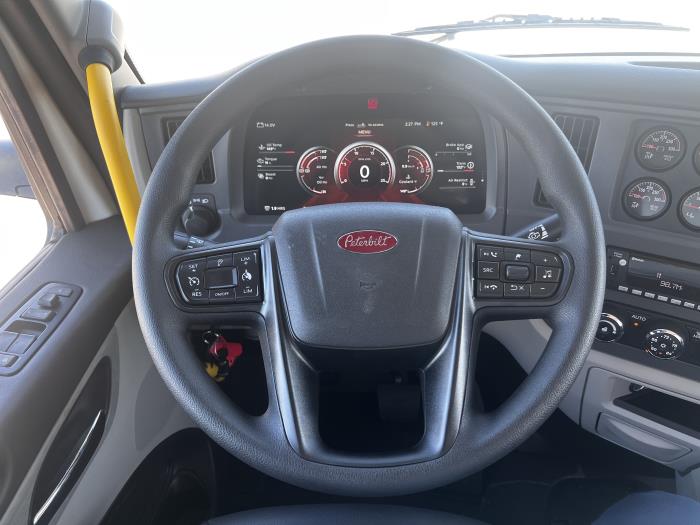 2026 Peterbilt 567-16