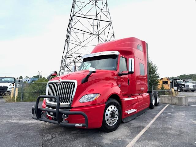 2021 International LT625-1