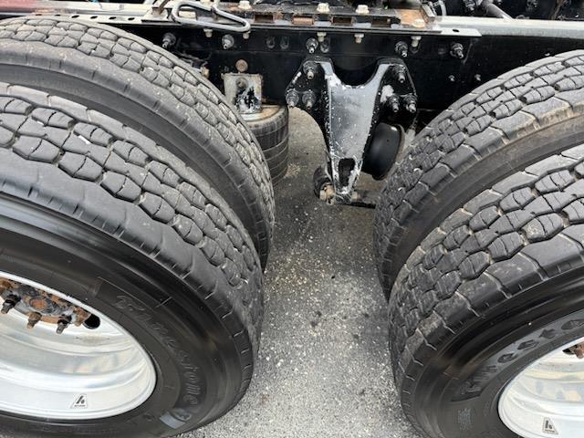 2021 International LT625-2