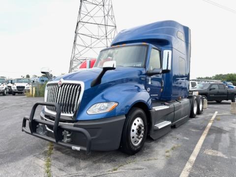 2021 International LT625-1