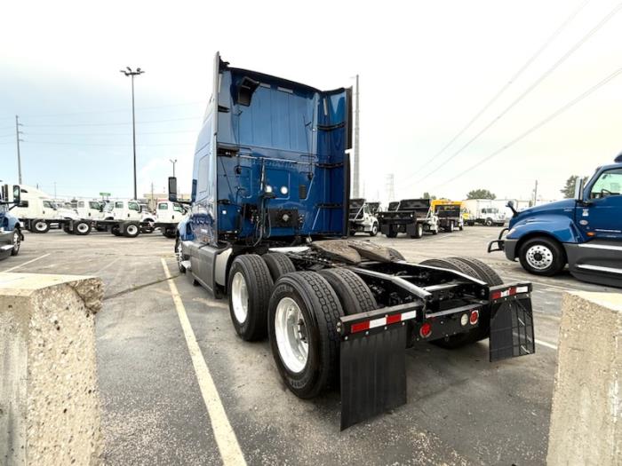 2021 International LT625-8
