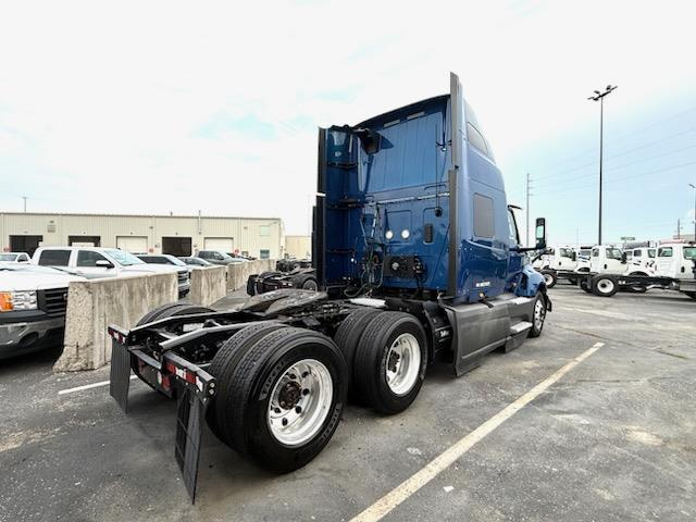 2021 International LT625-11