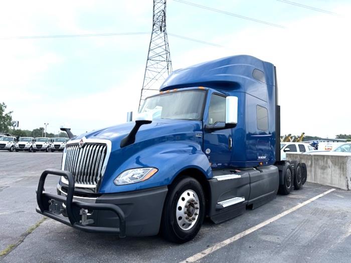 2021 International LT625-1