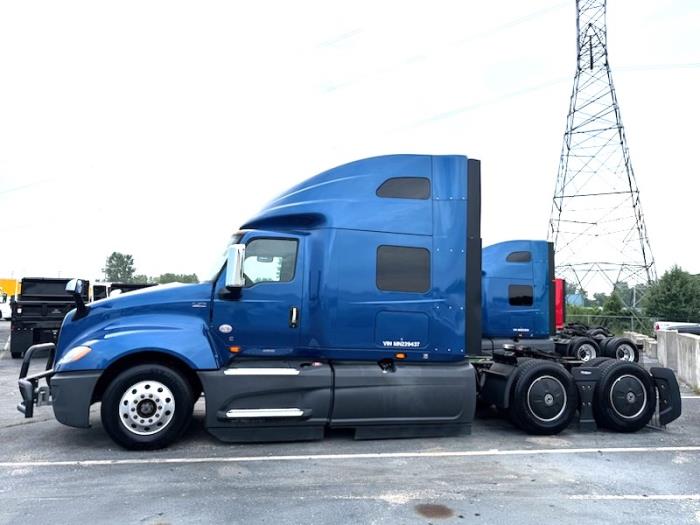 2021 International LT625-6