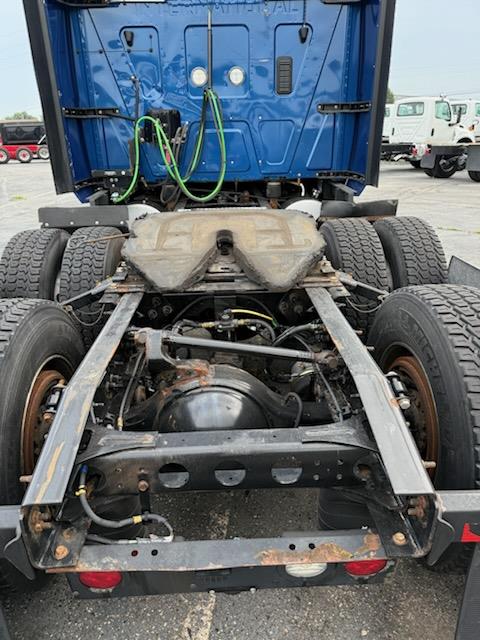 2021 International LT625-10