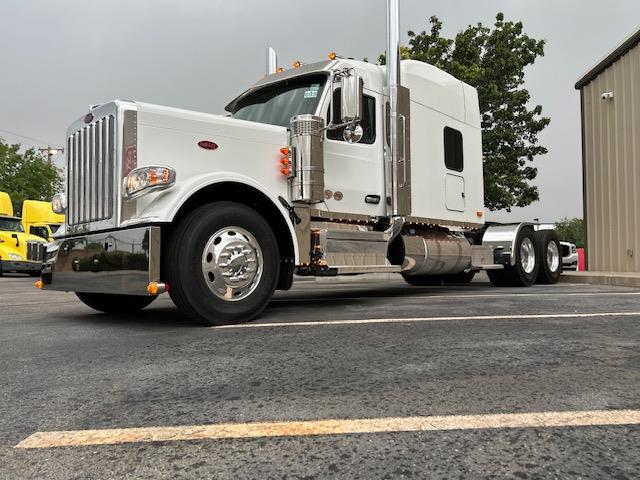 2026 Peterbilt 589-2