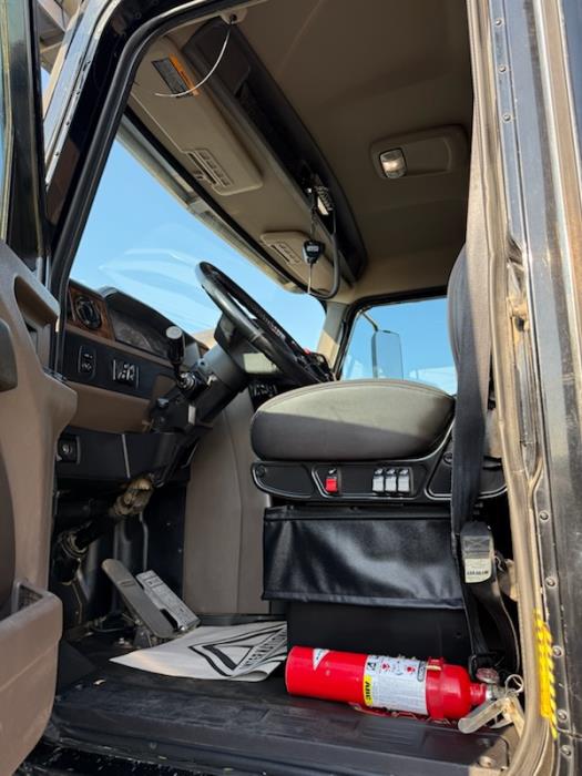 2019 International HX620-14