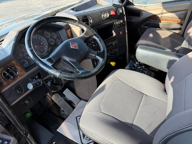 2019 International HX620-3