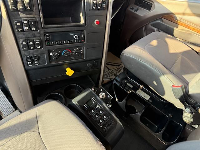 2019 International HX620-4