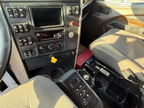 2019 International HX620-3