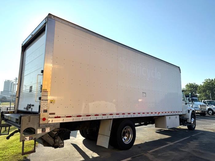 2019 International 4300-9