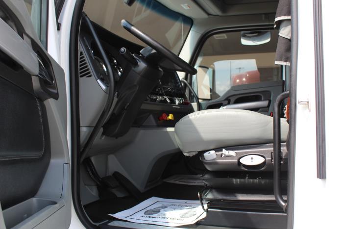 2021 Kenworth T680-9