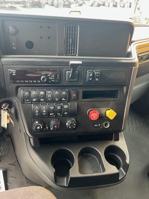 2020 International LT625-10