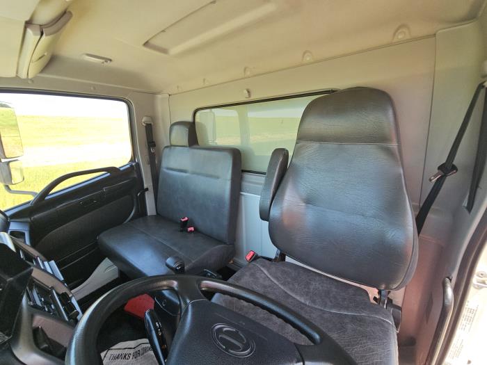 2017 Hino 268-18