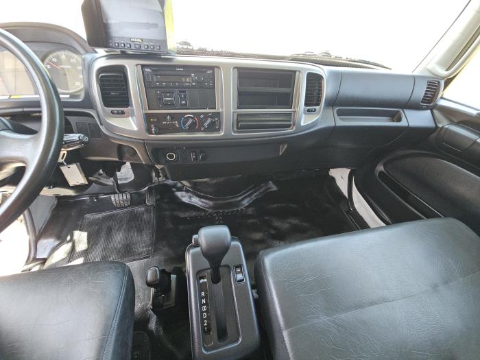 2017 Hino 268-20