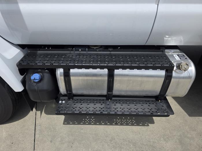 2026 Ford F-750-13