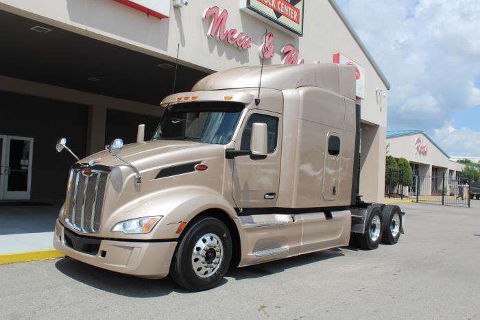 2023 Peterbilt 579-1