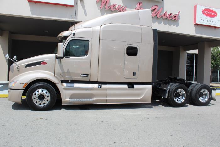 2023 Peterbilt 579-3