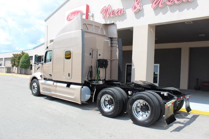 2023 Peterbilt 579-4