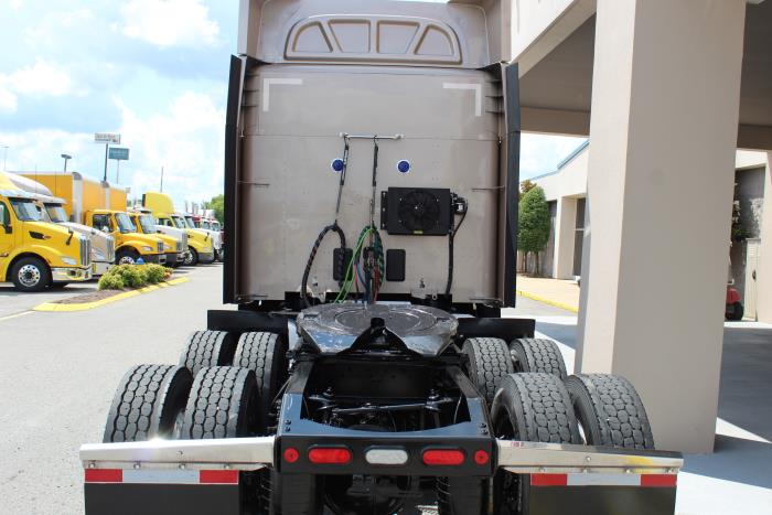 2023 Peterbilt 579-5