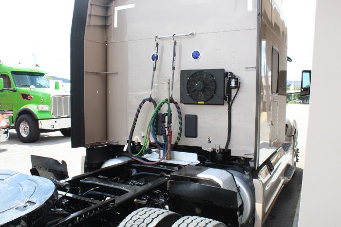 2023 Peterbilt 579-7