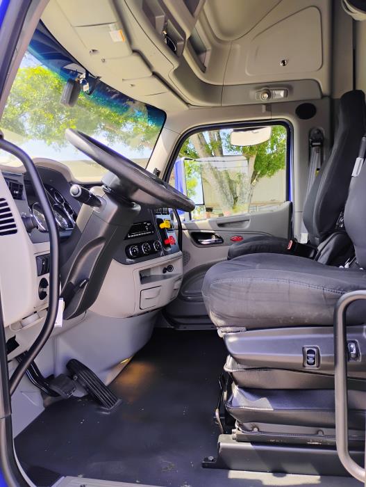 2022 Peterbilt 579-14