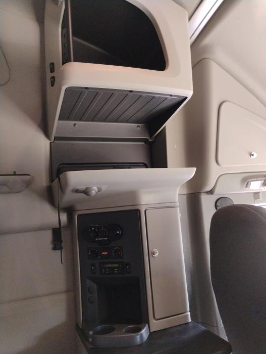 2022 Peterbilt 579-18