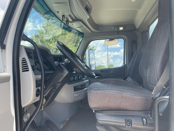 2019 Peterbilt 567-17