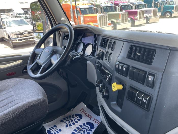 2019 Peterbilt 567-21