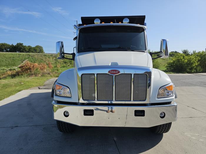2025 Peterbilt 548-8