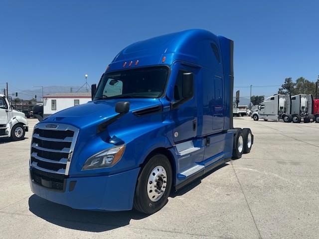 2021 Freightliner Cascadia-1
