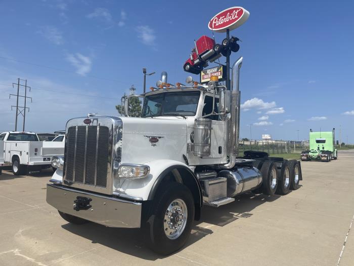 2015 Peterbilt 389-1
