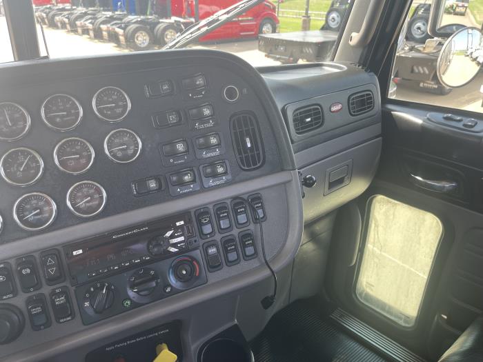 2015 Peterbilt 389-19
