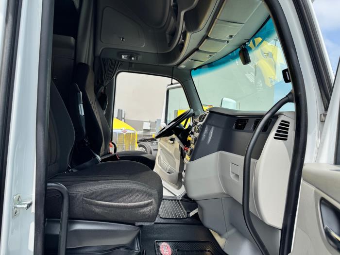 2021 Peterbilt 579-11