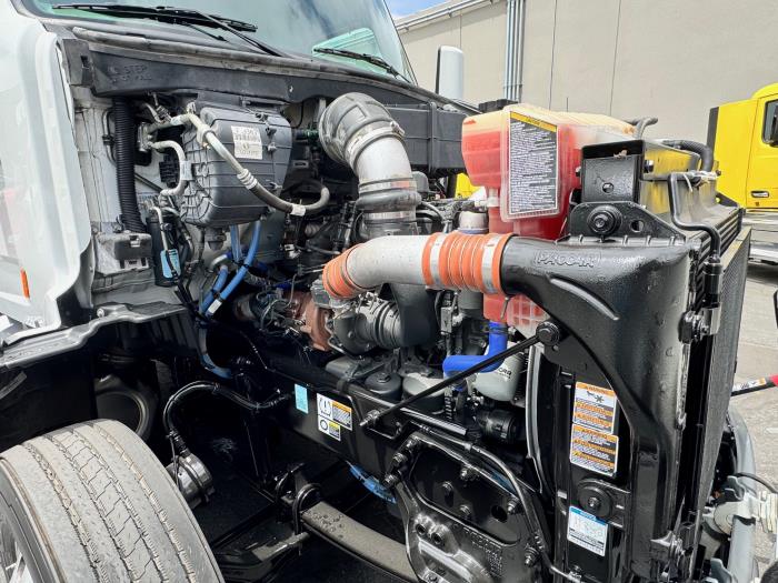 2021 Peterbilt 579-9