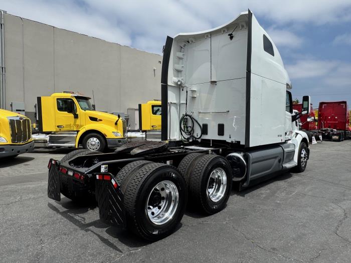 2021 Peterbilt 579-4