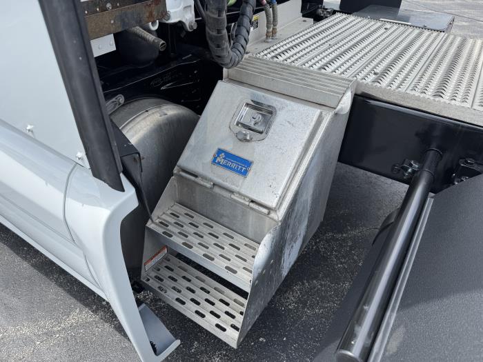 2022 Peterbilt 579-8