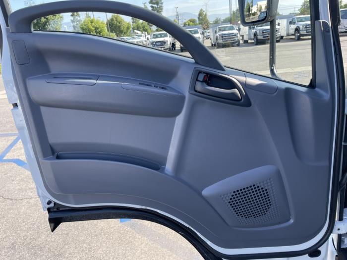 2025 Isuzu NRR-11