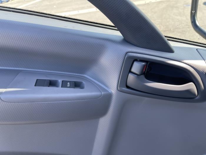 2025 Isuzu NRR-12