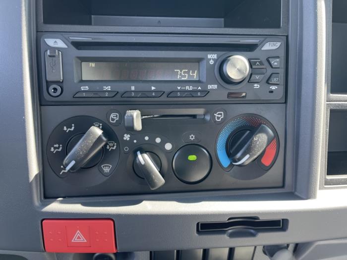 2025 Isuzu NRR-16