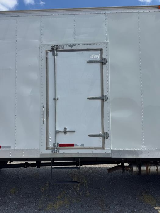 2019 International 4300-8