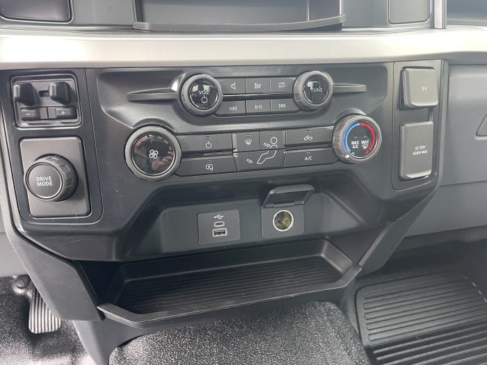 2025 Ford F-550-17