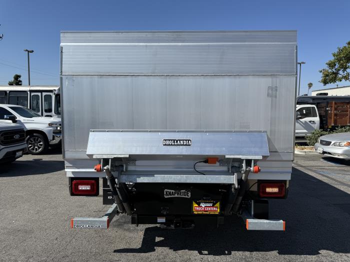 2025 Ford F-550-2