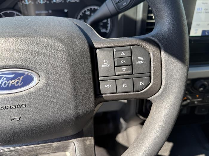 2025 Ford F-550-32