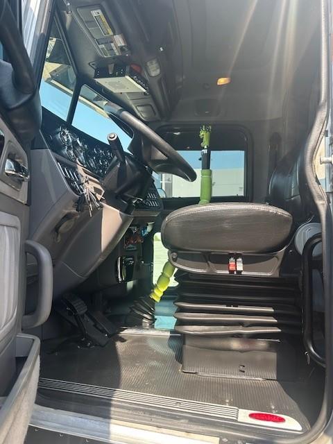 2019 Peterbilt 389-7