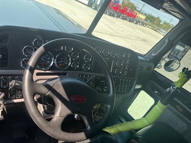 2019 Peterbilt 389-9