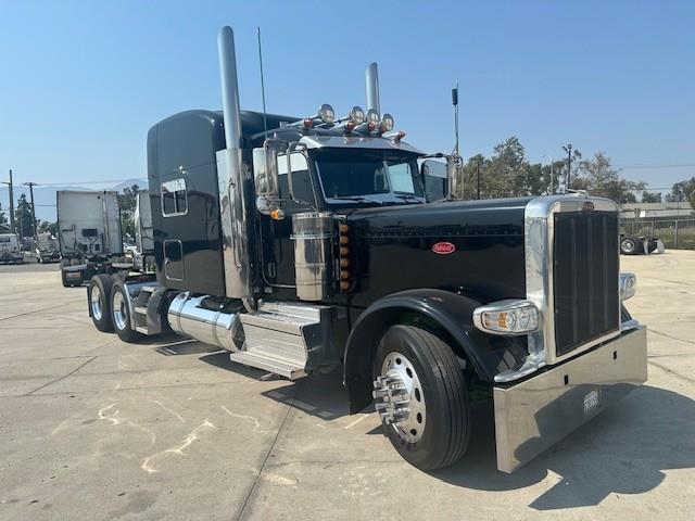 2019 Peterbilt 389-2