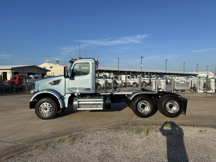 2022 Peterbilt 567-2