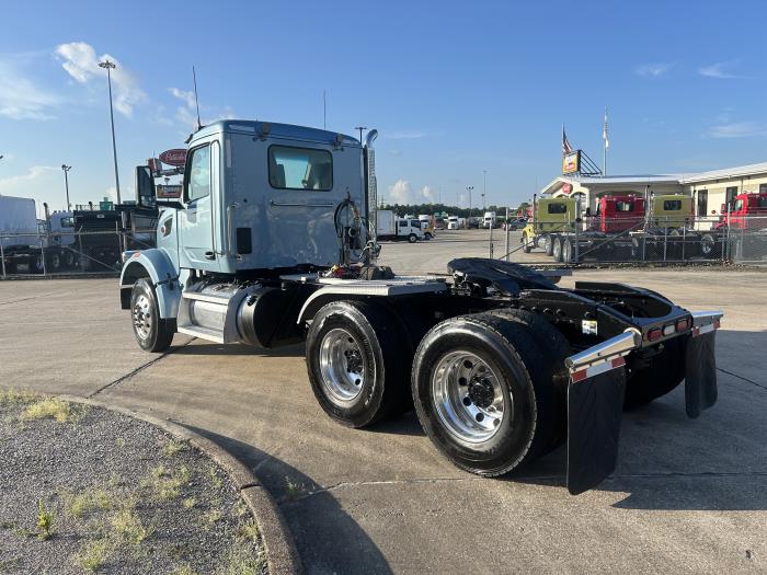 2022 Peterbilt 567-3